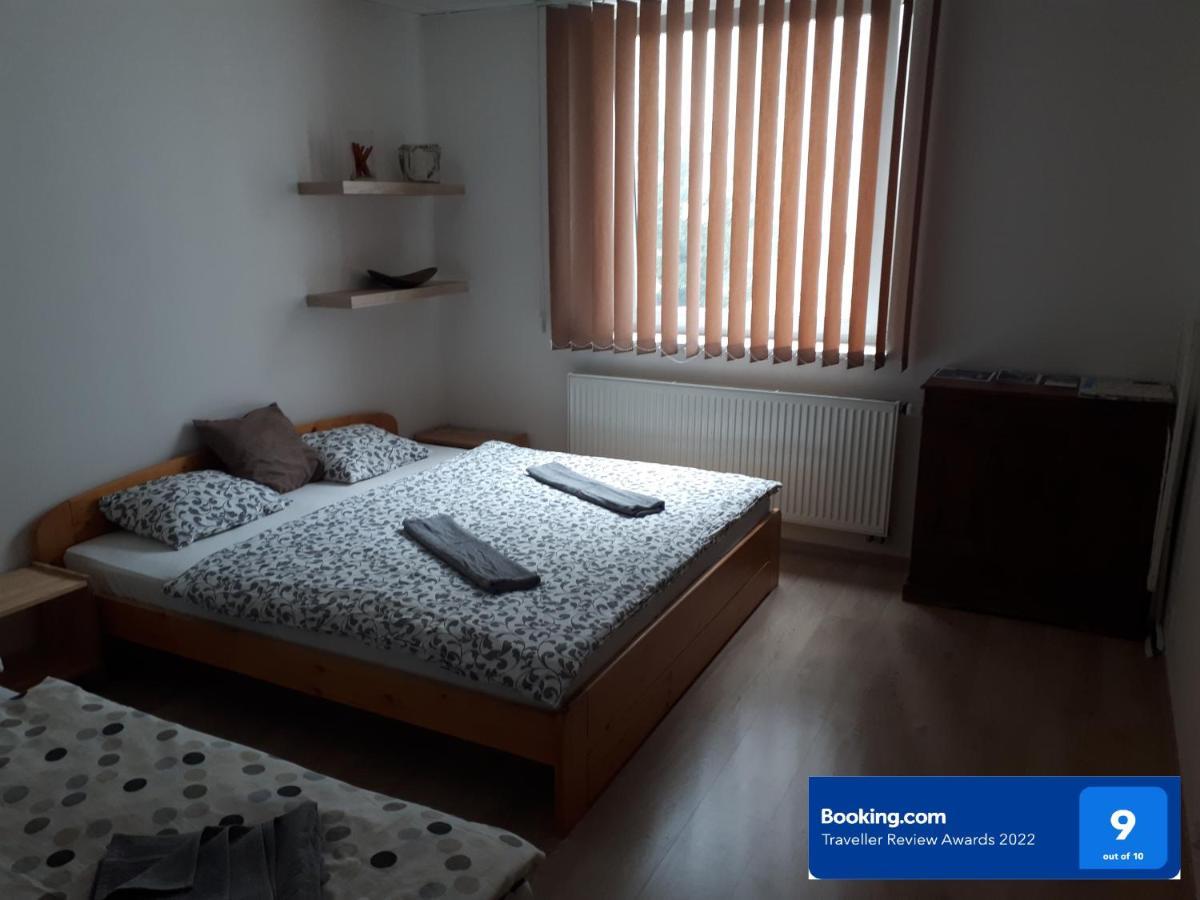 Utulny Apartman V Bratislava 6 Екстериор снимка